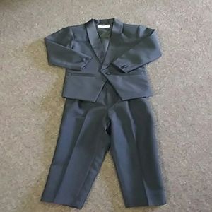 2 piece tux 3T